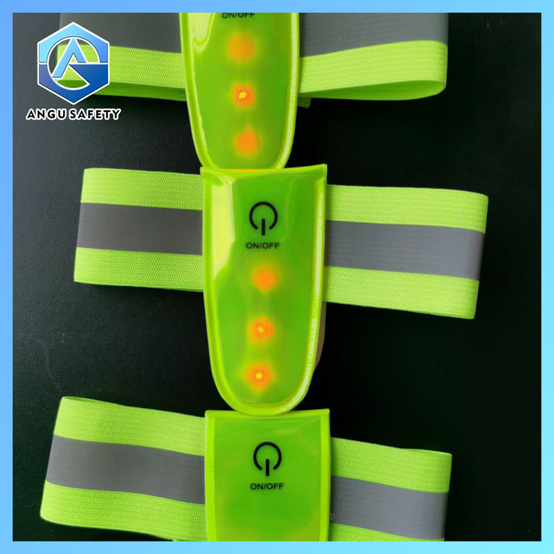 Hãy để Đèn LED Phản Quang Đèn Ba Lô Chiếu Sáng Đường An Toàn Của Bạn Trên Đường Đêm!